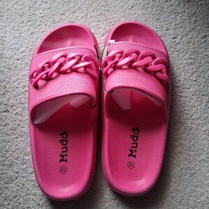 Women's Mudd Aloha Sandals Slides Pink Chain Accent sz 10